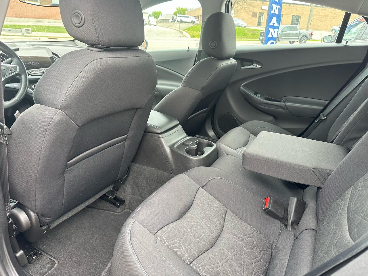 2018 Chevrolet Volt LT - Photo #10