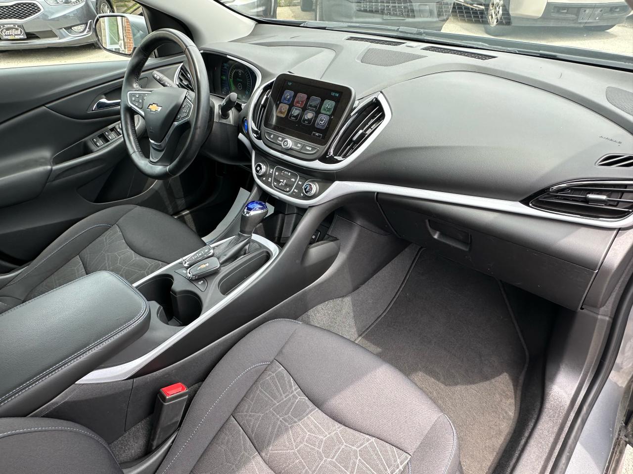 2018 Chevrolet Volt LT - Photo #13