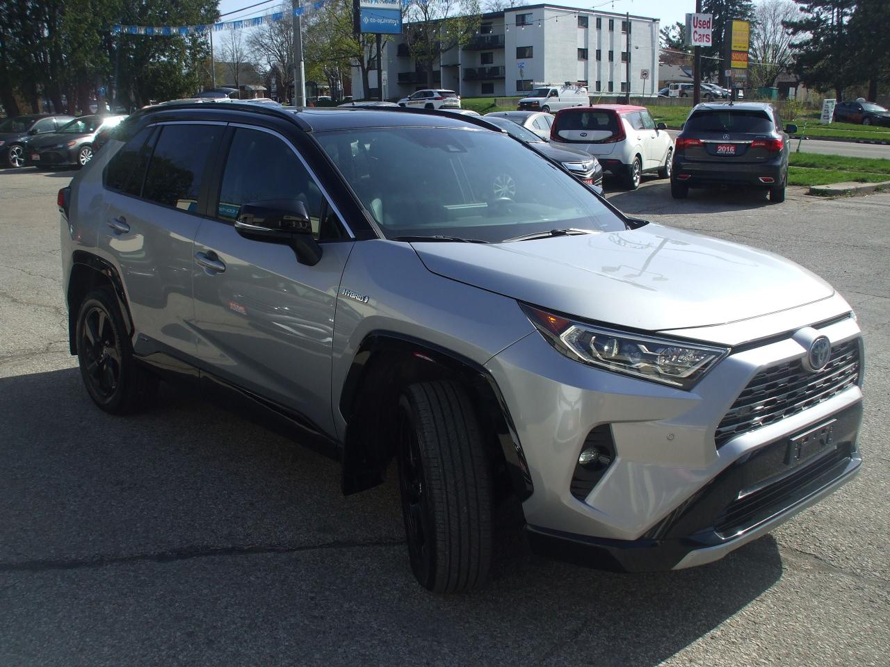 2020 Toyota RAV4 Hybrid XLE - Photo #7