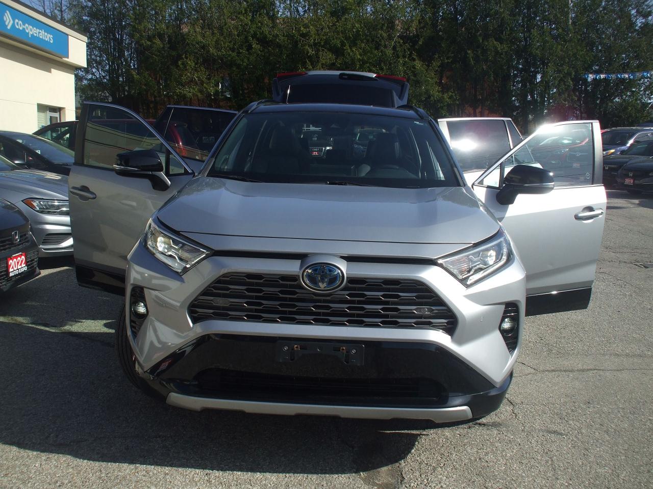 2020 Toyota RAV4 Hybrid XLE - Photo #24