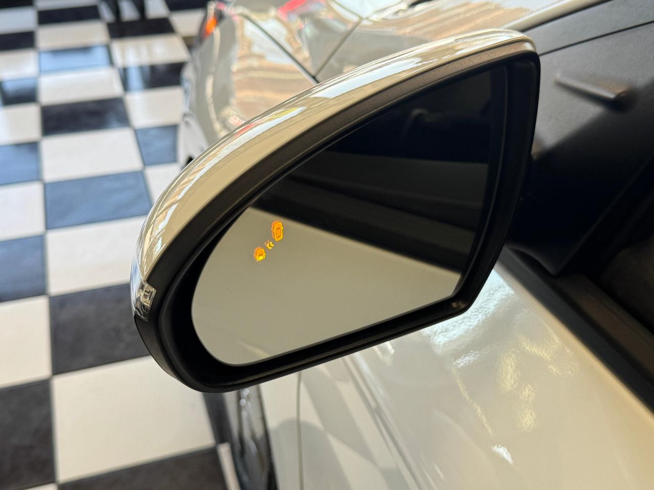 2020 Hyundai IONIQ Preferred HYBIRD+New Tires+Brakes+Roof+CLEANCARFAX - Photo #6