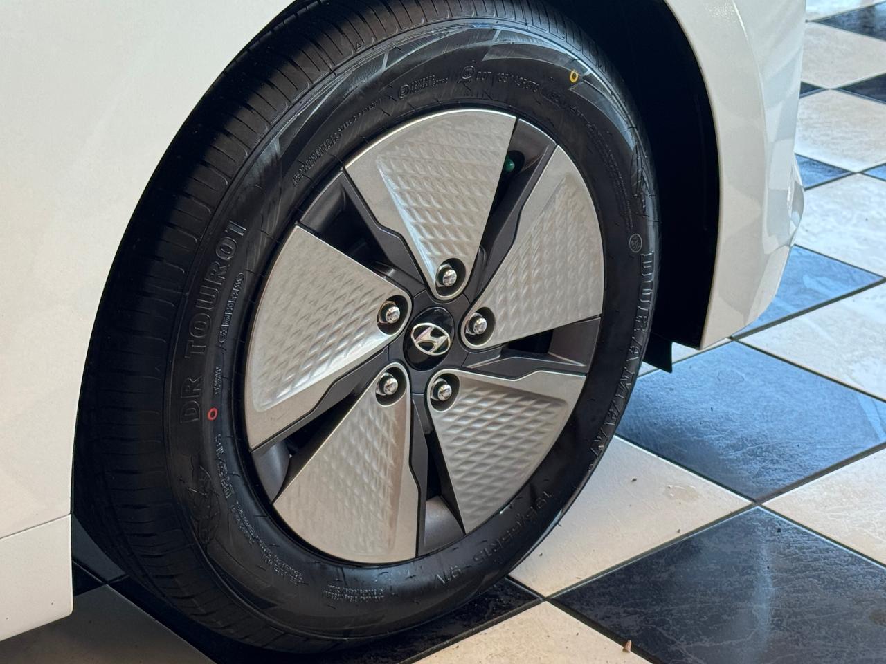 2020 Hyundai IONIQ Preferred HYBIRD+New Tires+Brakes+Roof+CLEANCARFAX Photo56