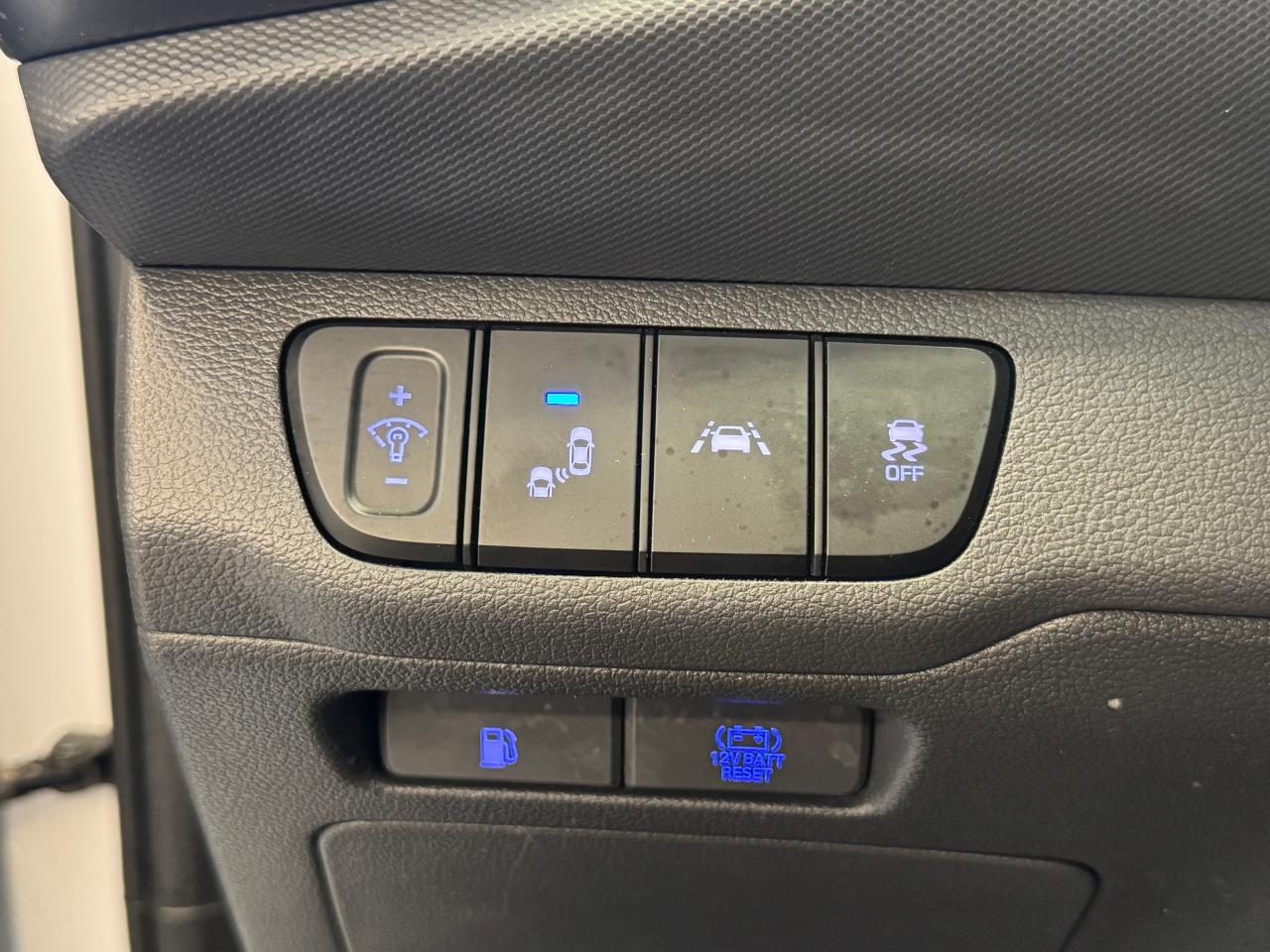 2020 Hyundai IONIQ Preferred HYBIRD+New Tires+Brakes+Roof+CLEANCARFAX - Photo #49