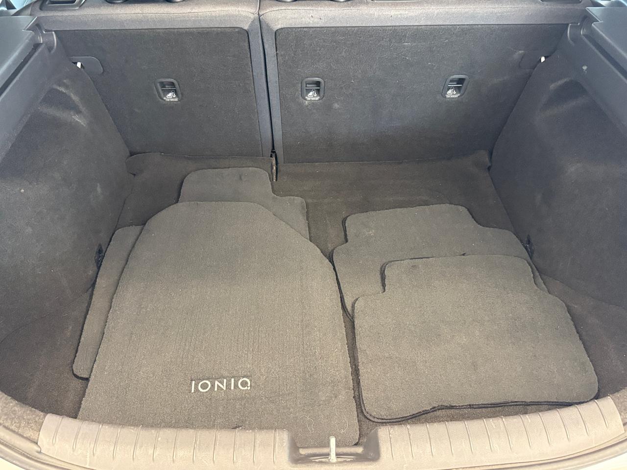 2020 Hyundai IONIQ Preferred HYBIRD+New Tires+Brakes+Roof+CLEANCARFAX Photo29