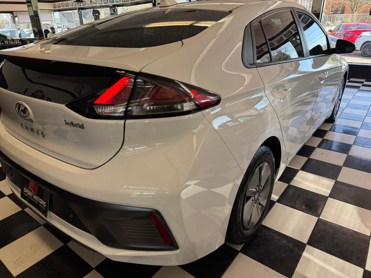 2020 Hyundai IONIQ Preferred HYBIRD+New Tires+Brakes+Roof+CLEANCARFAX - Photo #42