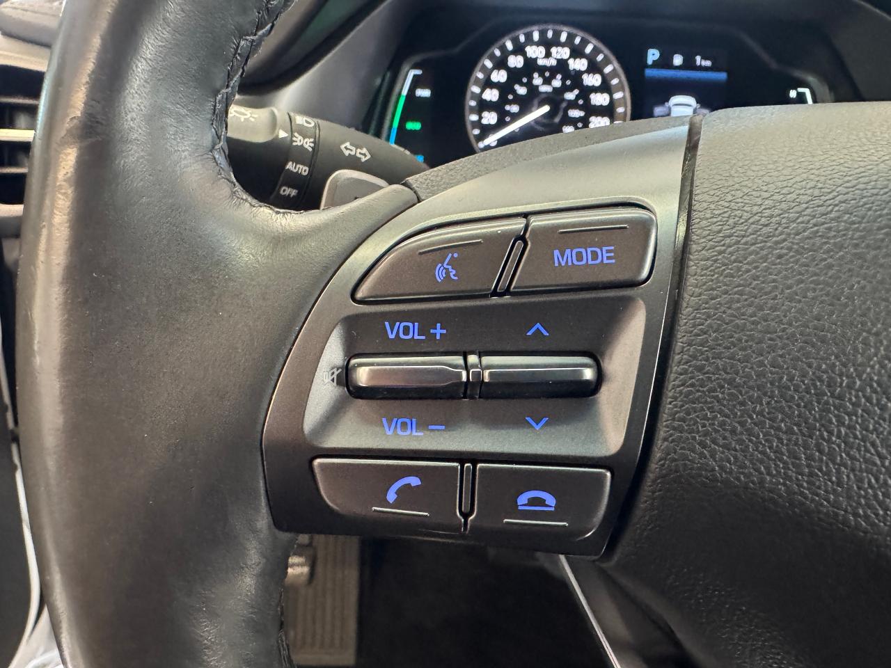 2020 Hyundai IONIQ Preferred HYBIRD+New Tires+Brakes+Roof+CLEANCARFAX - Photo #46