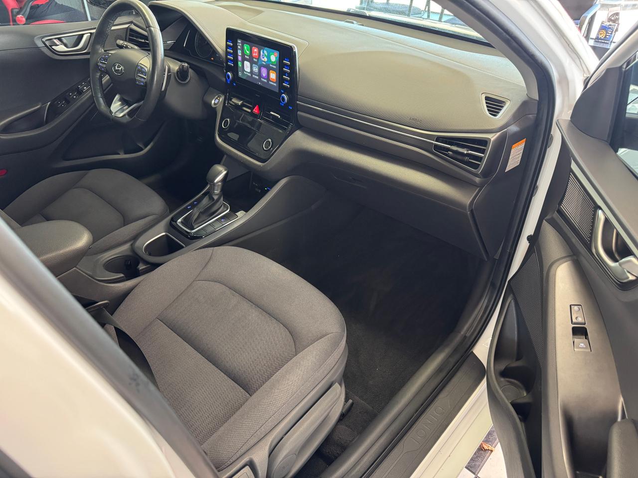 2020 Hyundai IONIQ Preferred HYBIRD+New Tires+Brakes+Roof+CLEANCARFAX Photo24