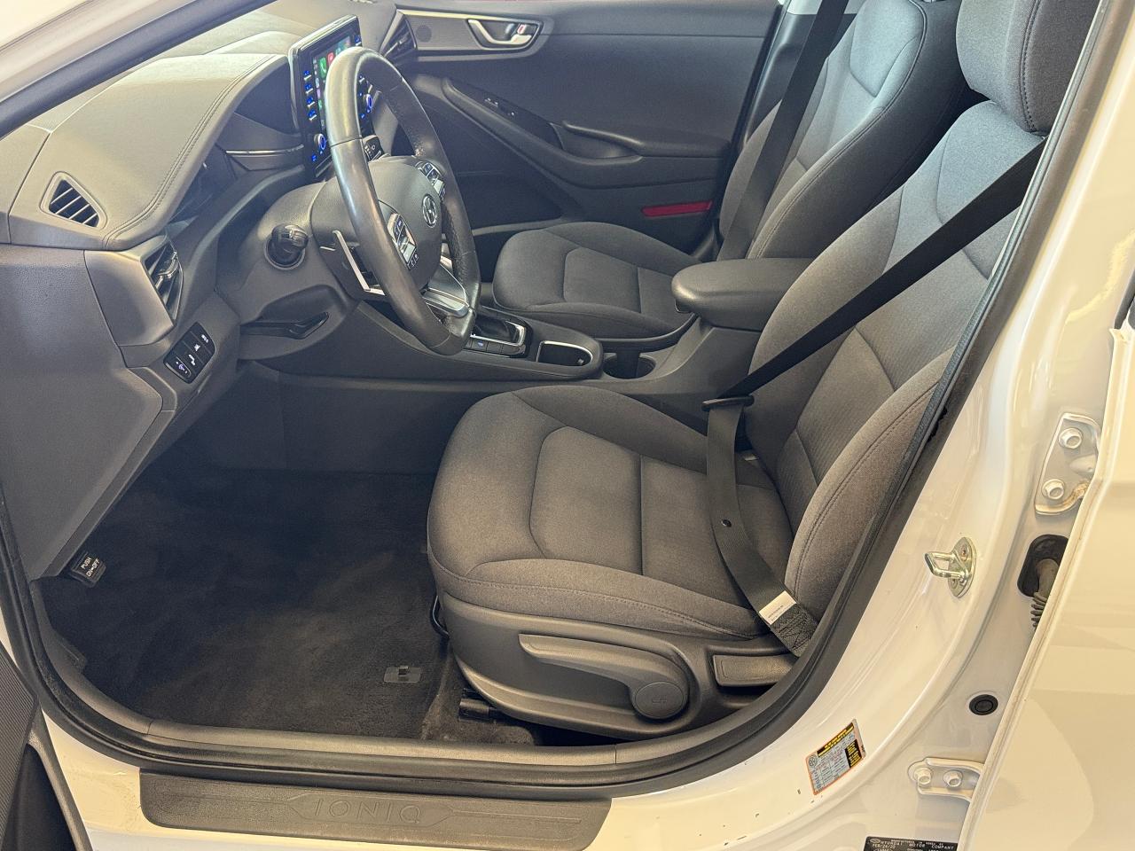 2020 Hyundai IONIQ Preferred HYBIRD+New Tires+Brakes+Roof+CLEANCARFAX Photo22