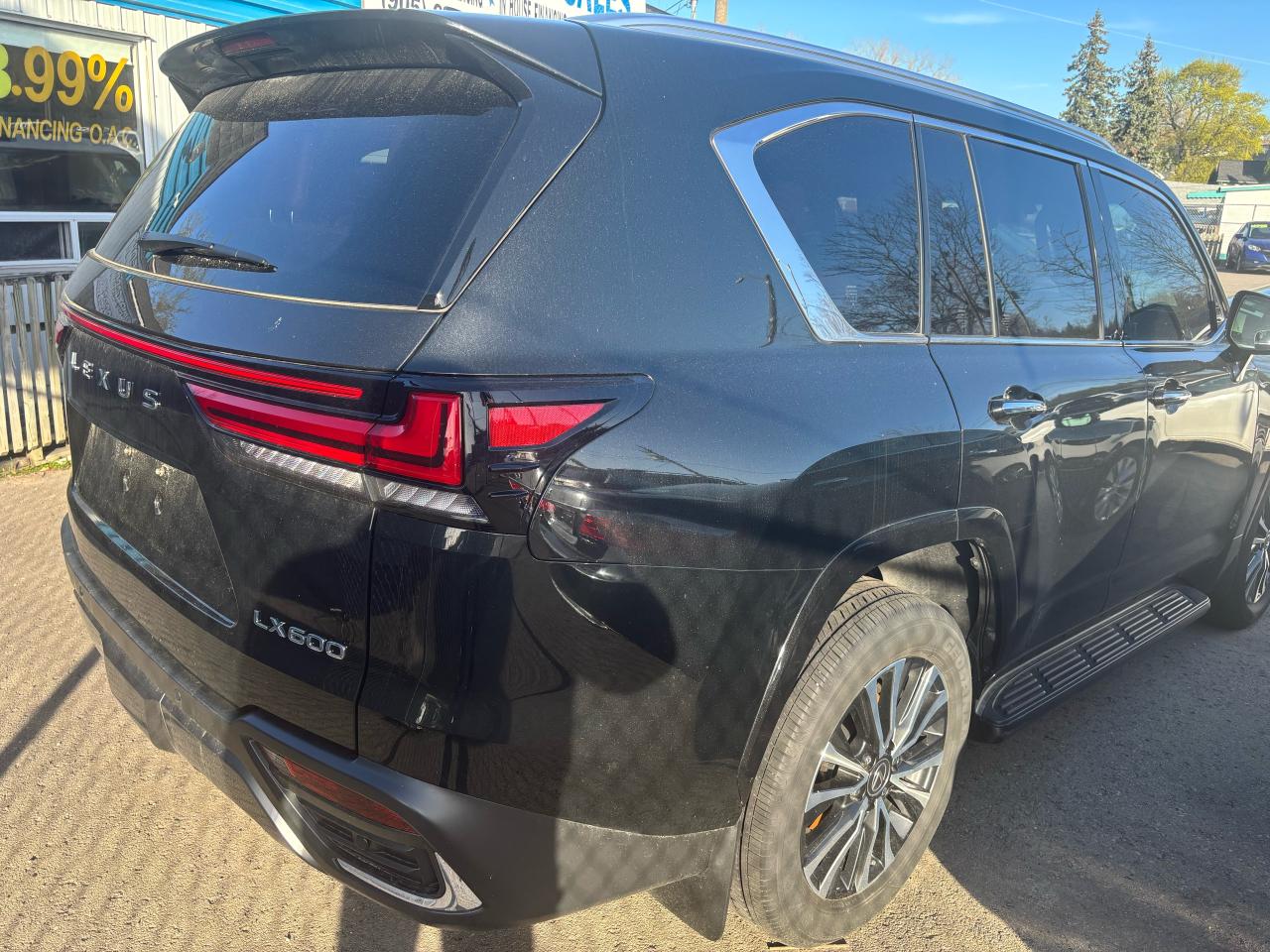 2024 Lexus LX LX 600, Loaded, P. Tailgate, Sunroof, Alloys, - Photo #5