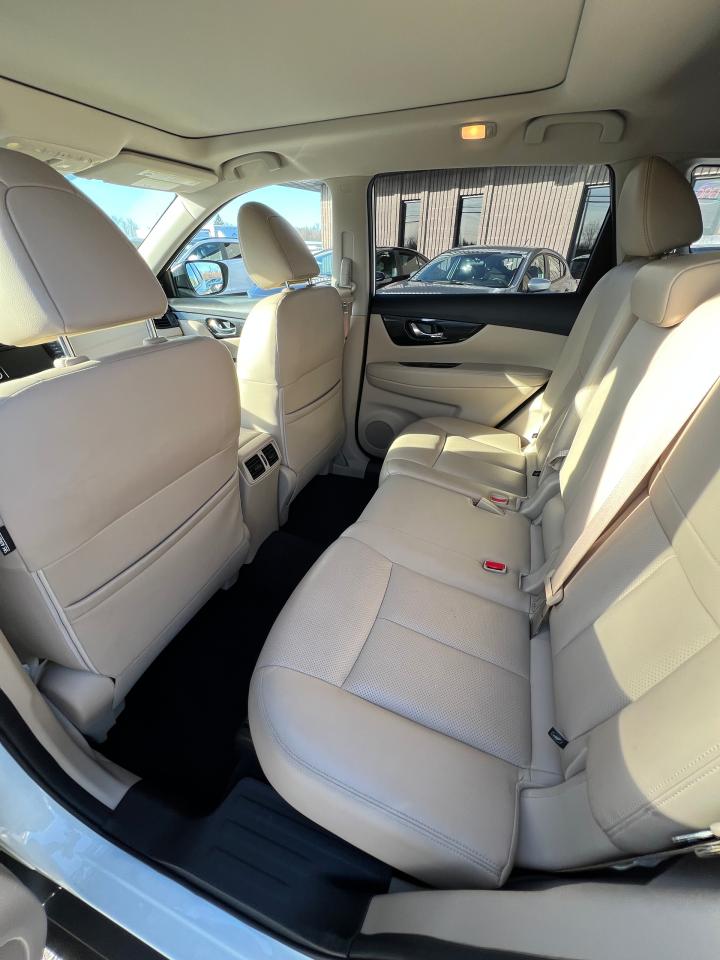 2018 Nissan Rogue SL - Photo #15
