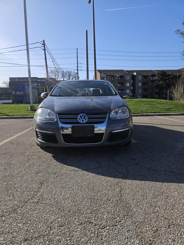 2010 Volkswagen Jetta 4dr 2.0T TSI DSG Highline - Photo #4