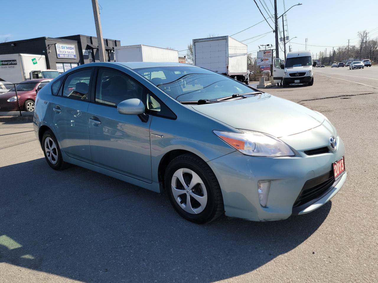 2013 Toyota Prius CLEAN - Photo #3