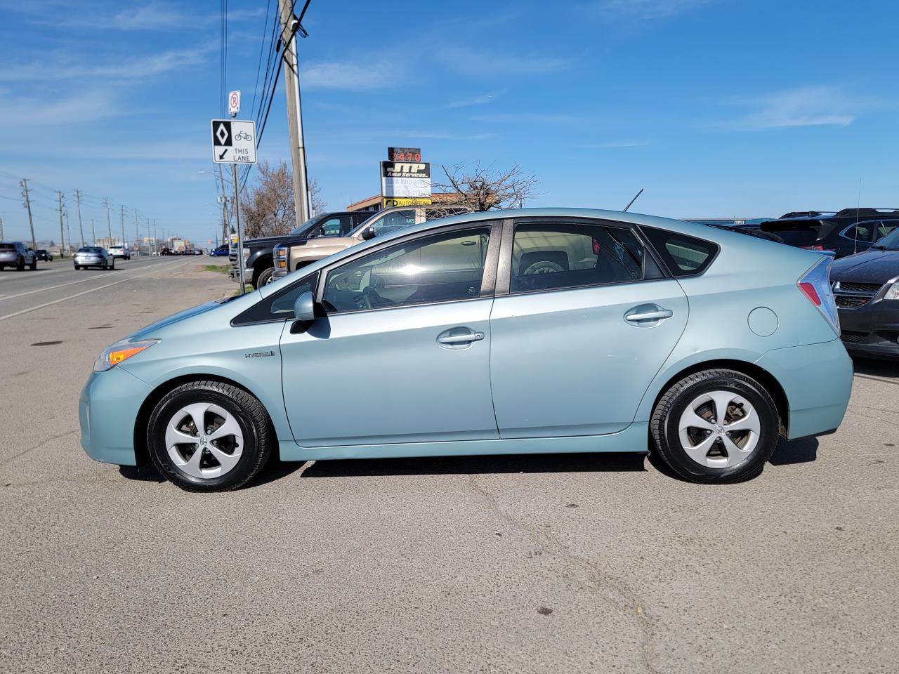 2013 Toyota Prius CLEAN - Photo #8