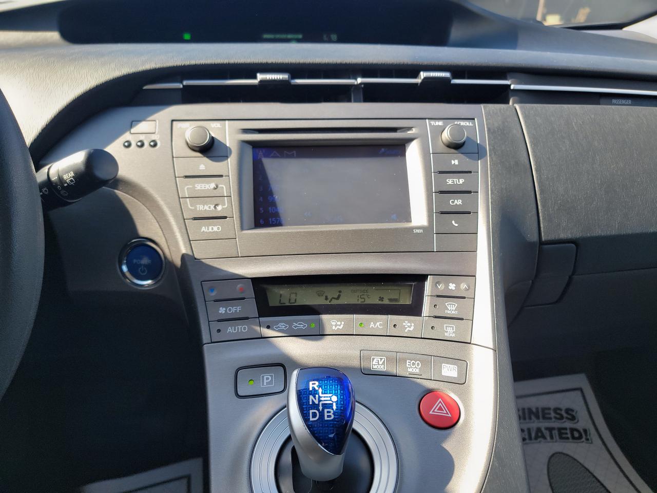 2013 Toyota Prius CLEAN - Photo #15