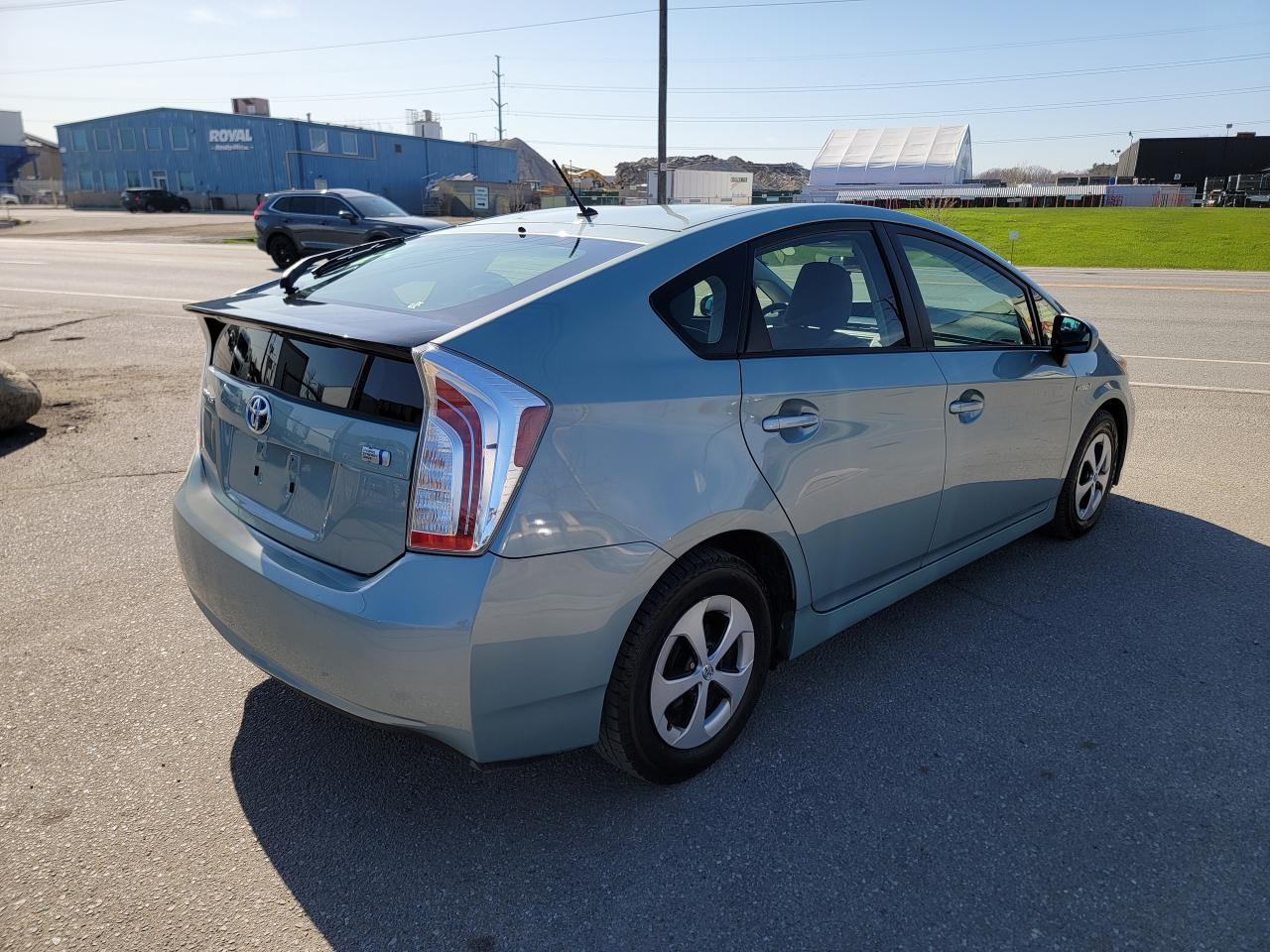 2013 Toyota Prius CLEAN - Photo #5