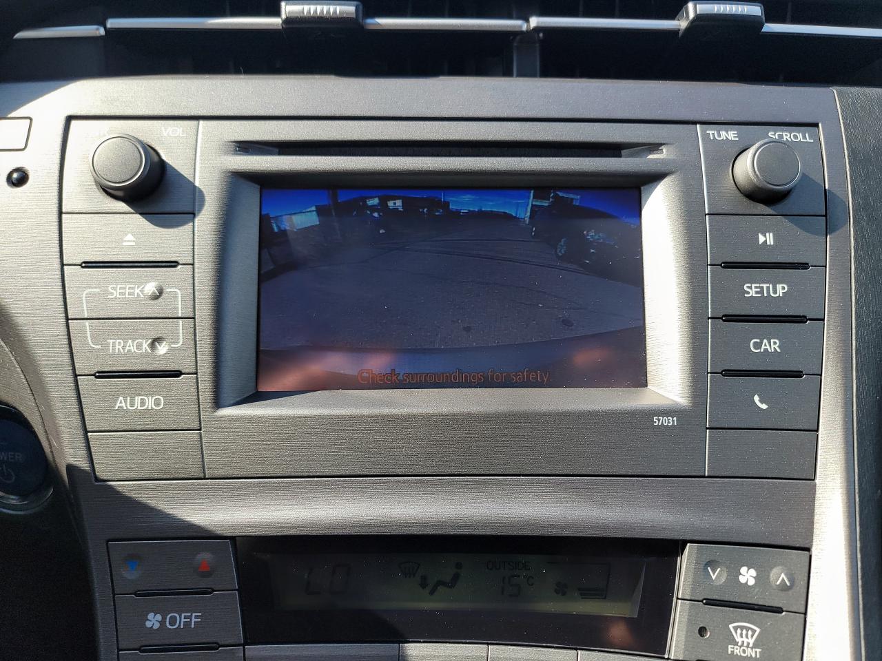 2013 Toyota Prius CLEAN - Photo #19