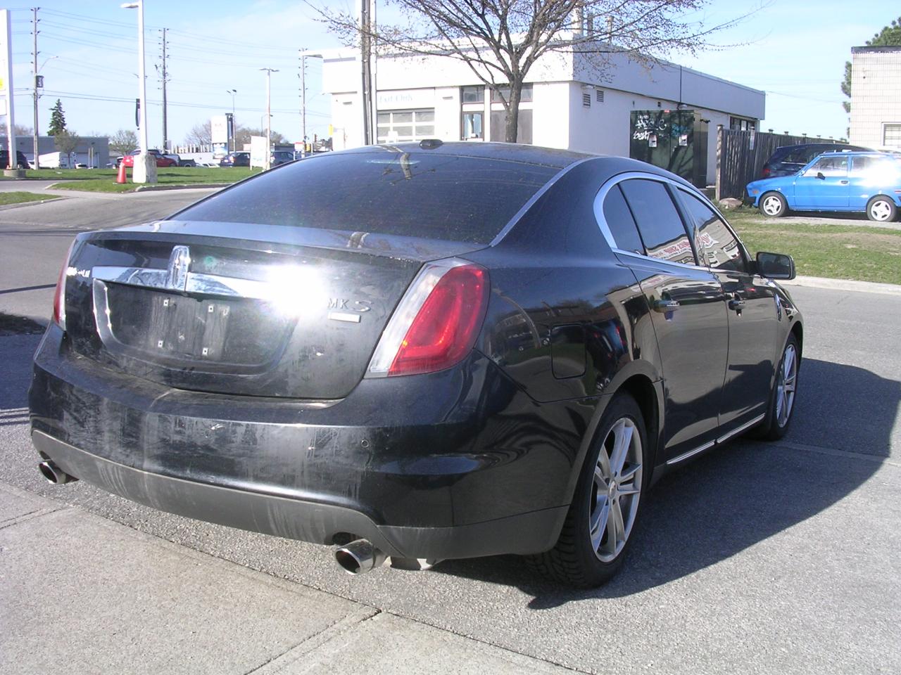 2010 Lincoln MKS LIMITED - Photo #3