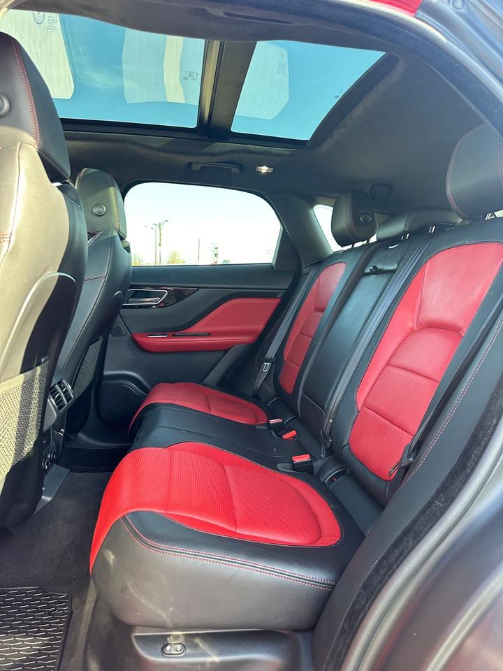 2019 Jaguar F-PACE R-Sport Photo