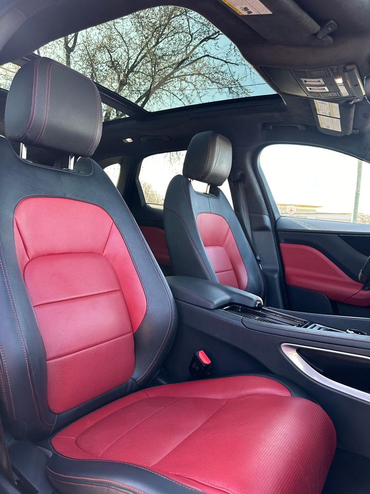 2019 Jaguar F-PACE R-Sport Photo
