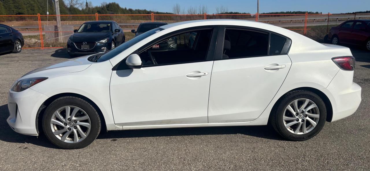 2012 Mazda MAZDA3 GX - Photo #2