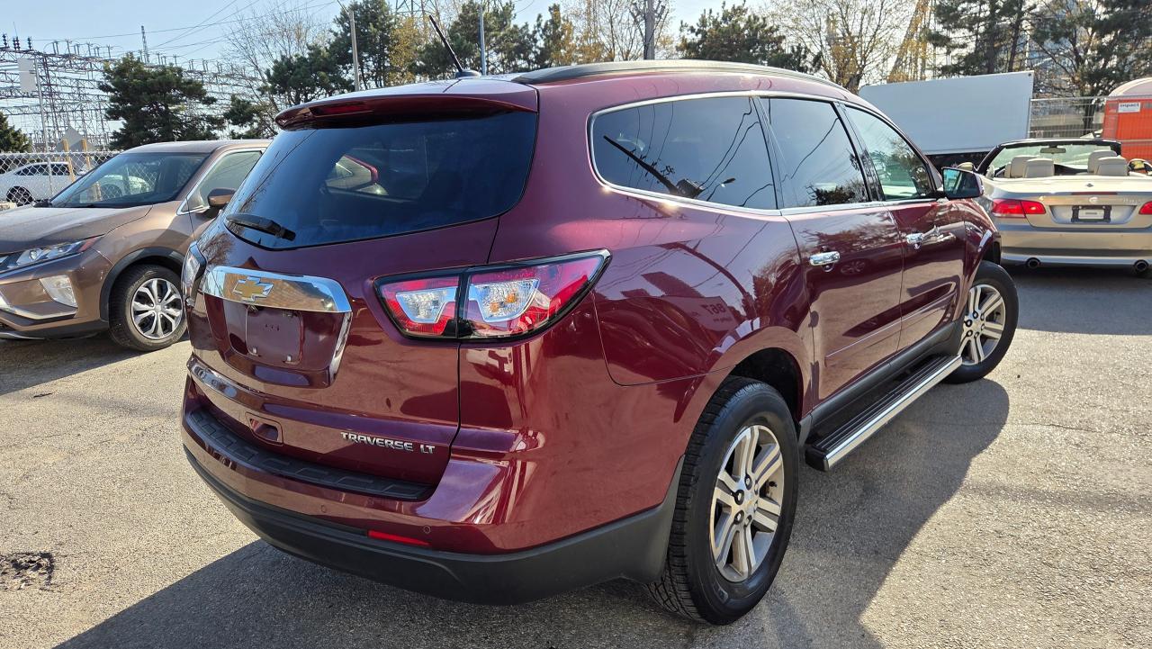 2015 Chevrolet Traverse LT - Photo #4