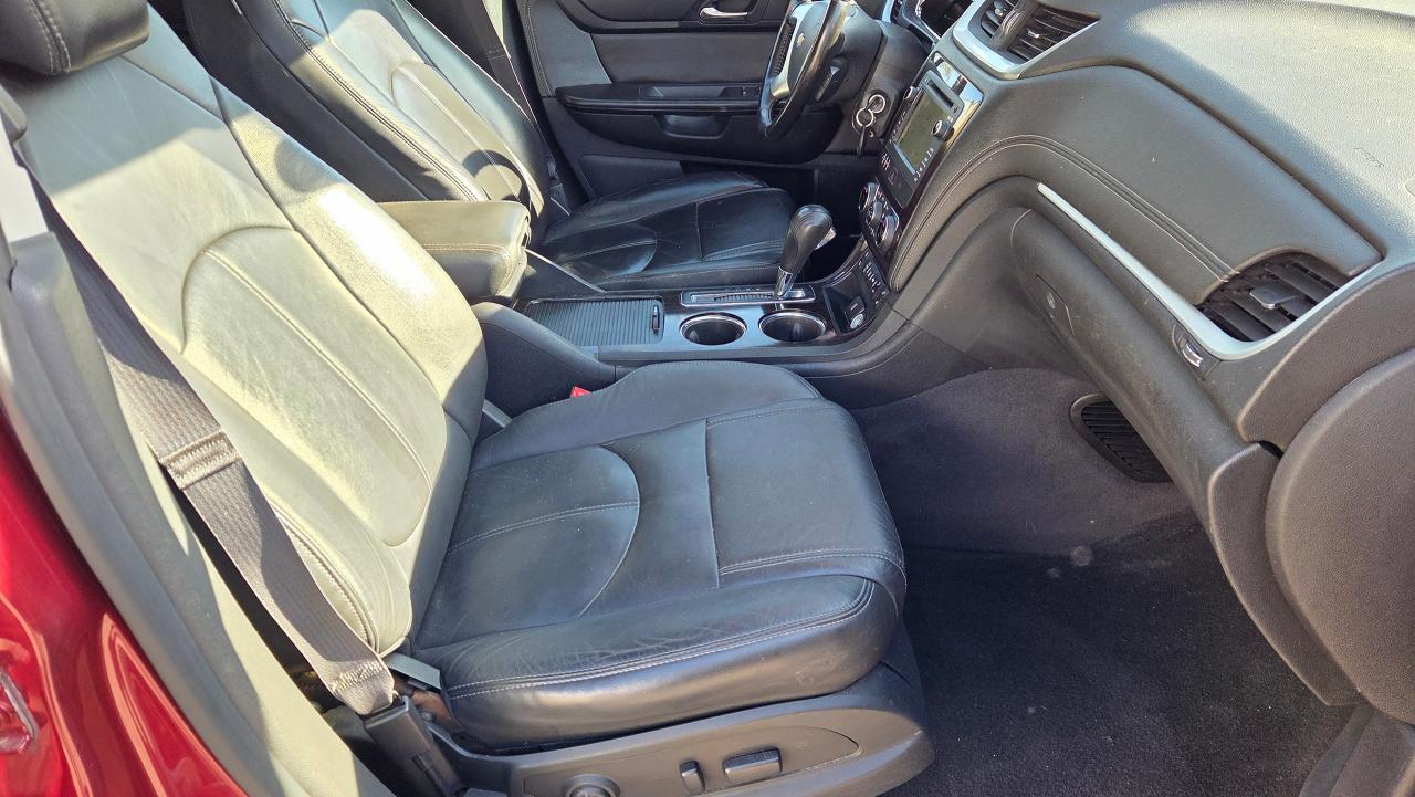 2015 Chevrolet Traverse LT - Photo #8