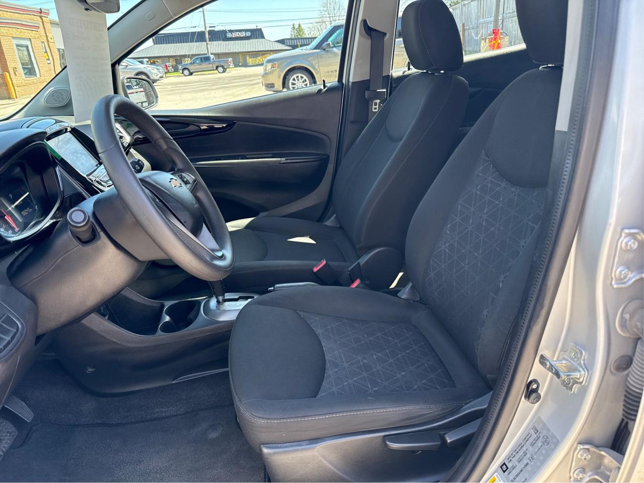 2021 Chevrolet Spark FWD 1LT Automatic - Photo #9