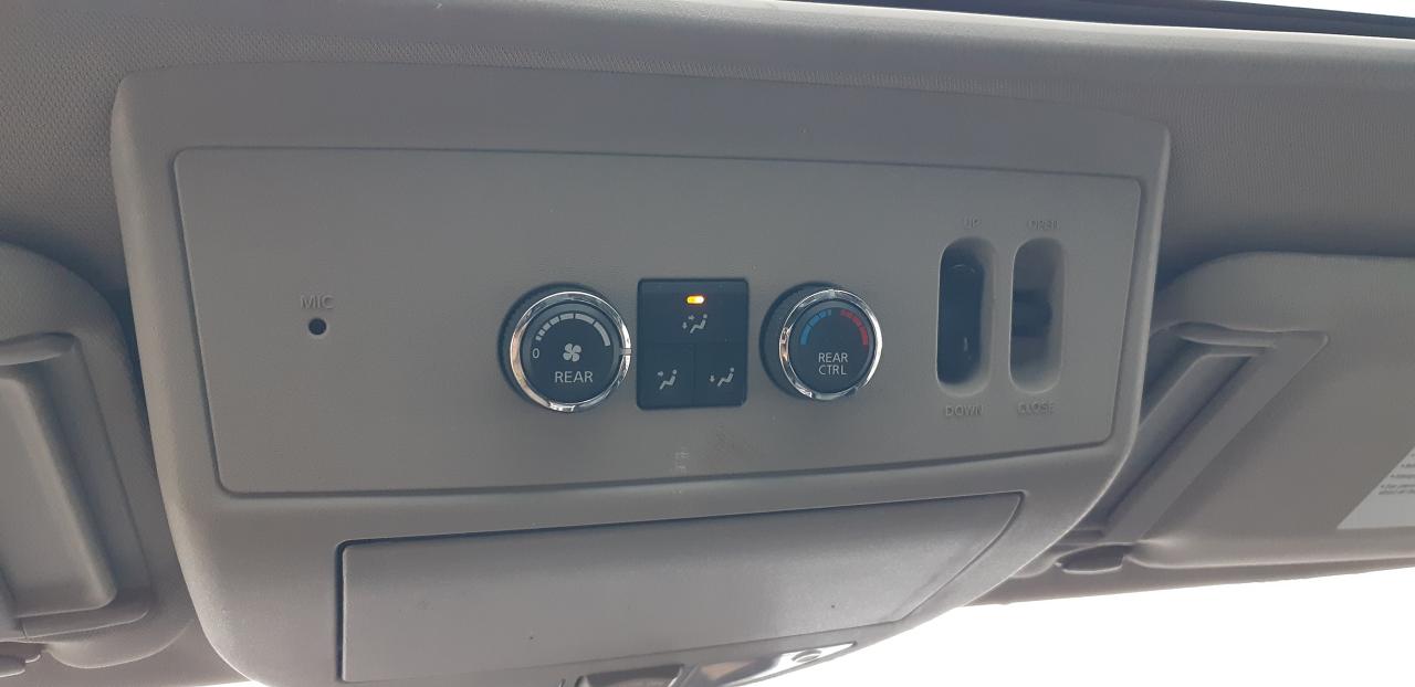2012 Nissan Armada Platinum Edition 8-passenger - Photo #23