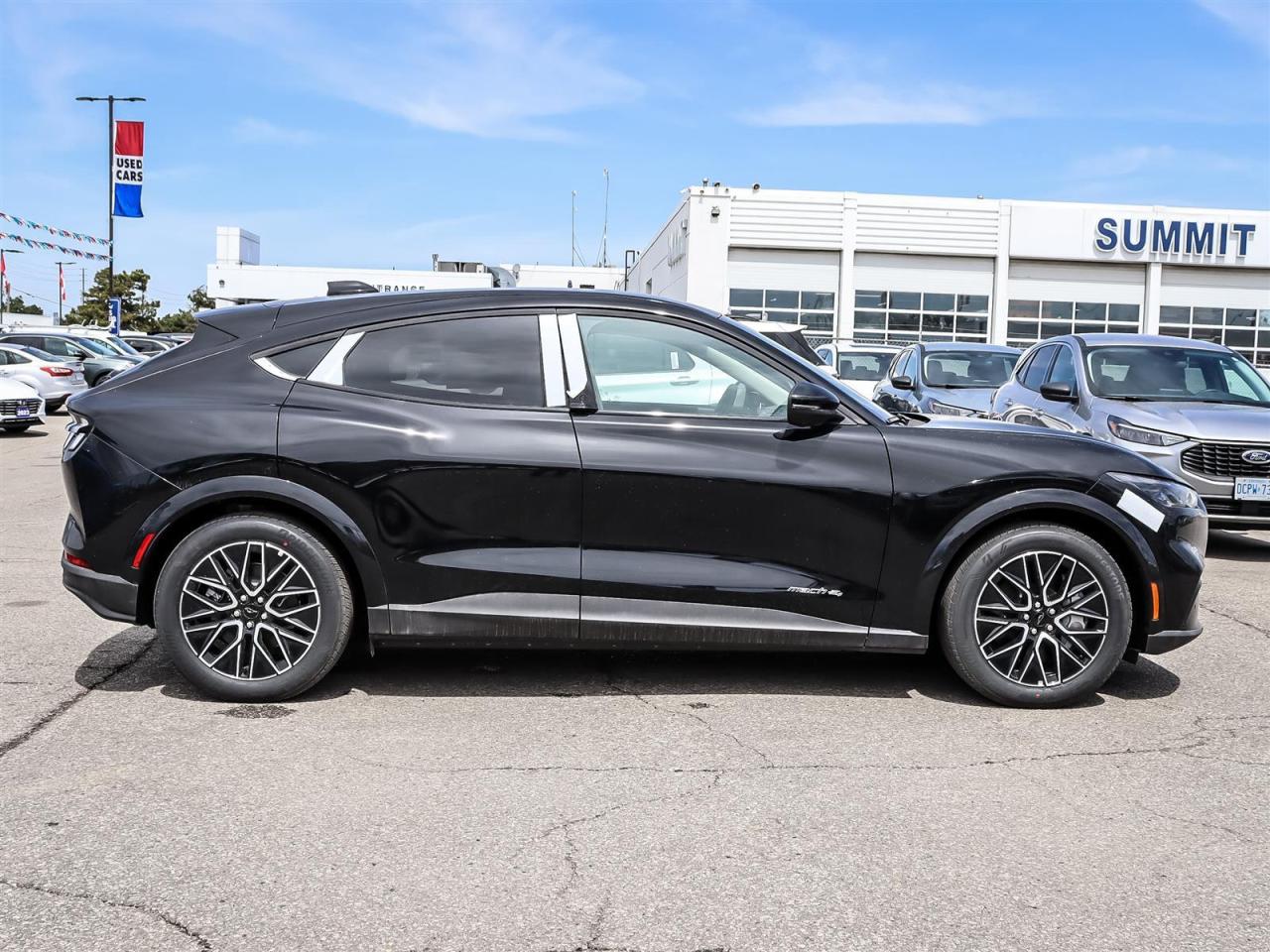 2025 Ford Mustang Mach-E Premium Photo3