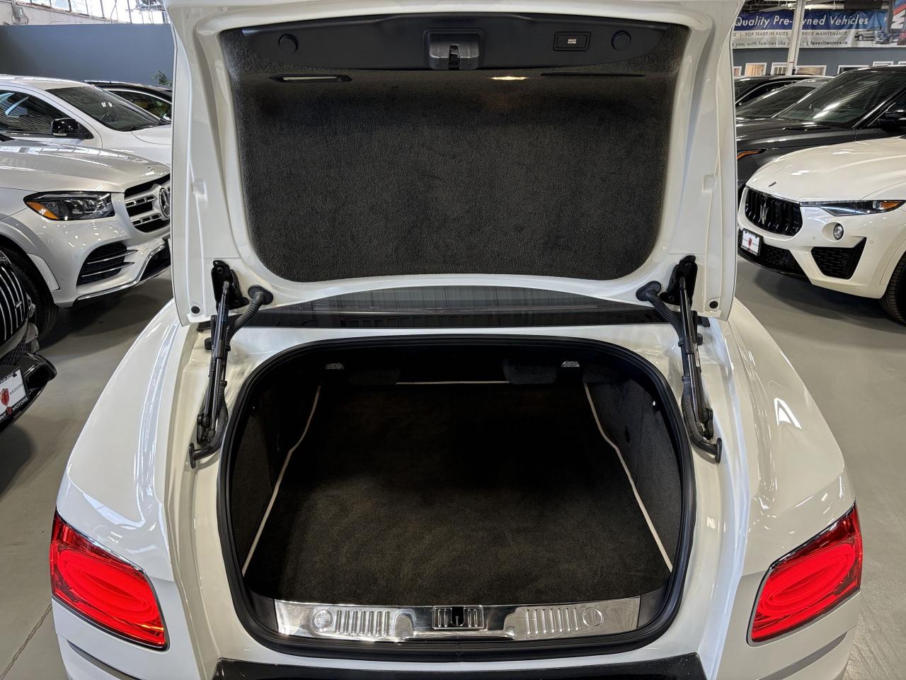 2016 Bentley FLYING SPUR W12|NO LUX TAX|NAV|MASSAGE|CREAMLEATHER|NAIMAUDIO| - Photo #14