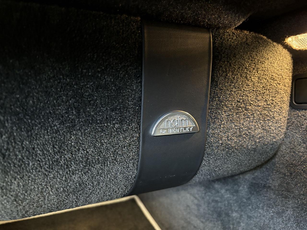 2016 Bentley FLYING SPUR W12|NO LUX TAX|NAV|MASSAGE|CREAMLEATHER|NAIMAUDIO| - Photo #15