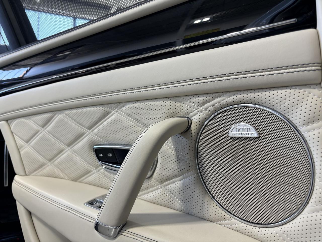 2016 Bentley FLYING SPUR W12|NO LUX TAX|NAV|MASSAGE|CREAMLEATHER|NAIMAUDIO| - Photo #20