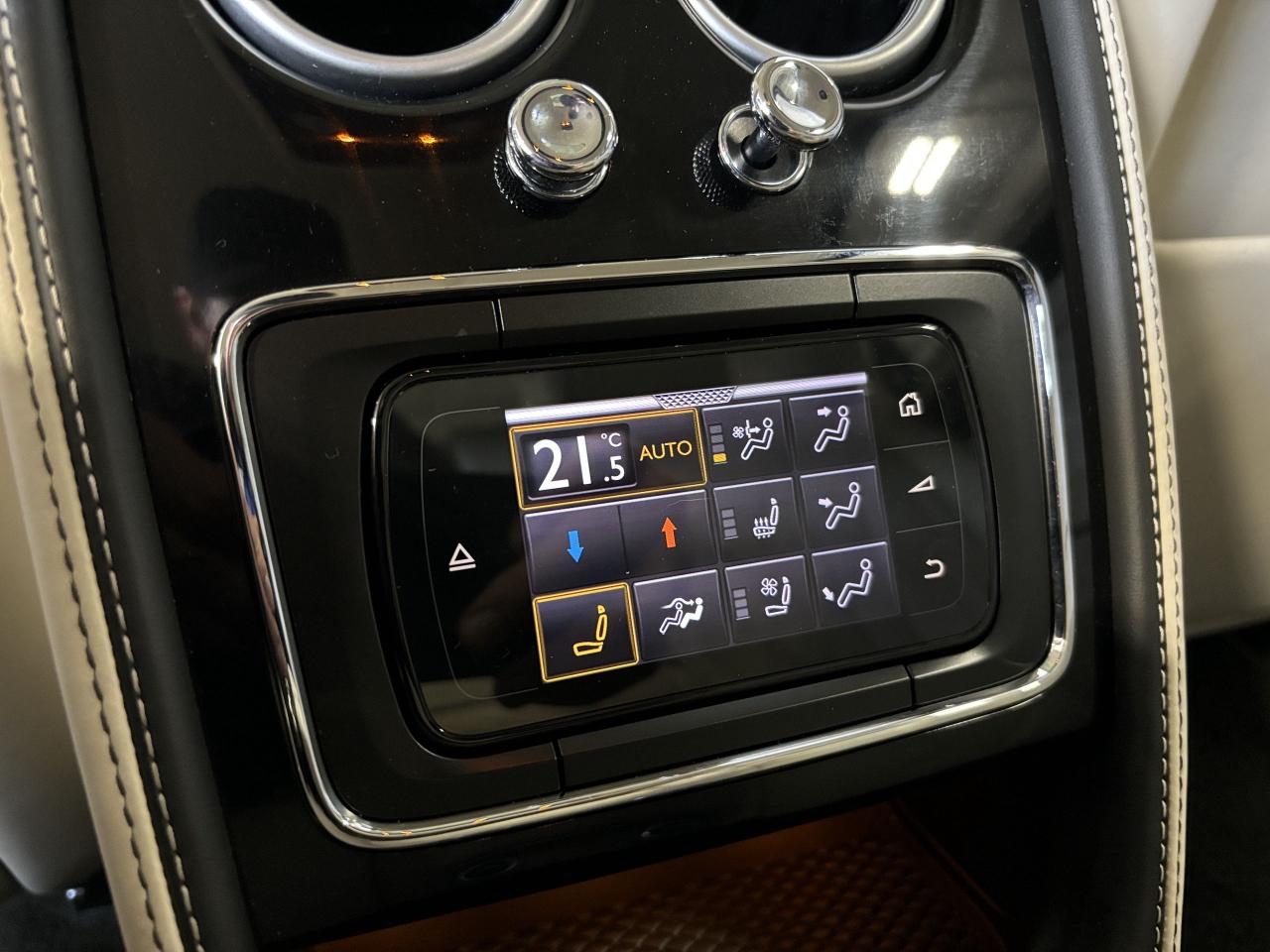 2016 Bentley FLYING SPUR W12|NO LUX TAX|NAV|MASSAGE|CREAMLEATHER|NAIMAUDIO| - Photo #24