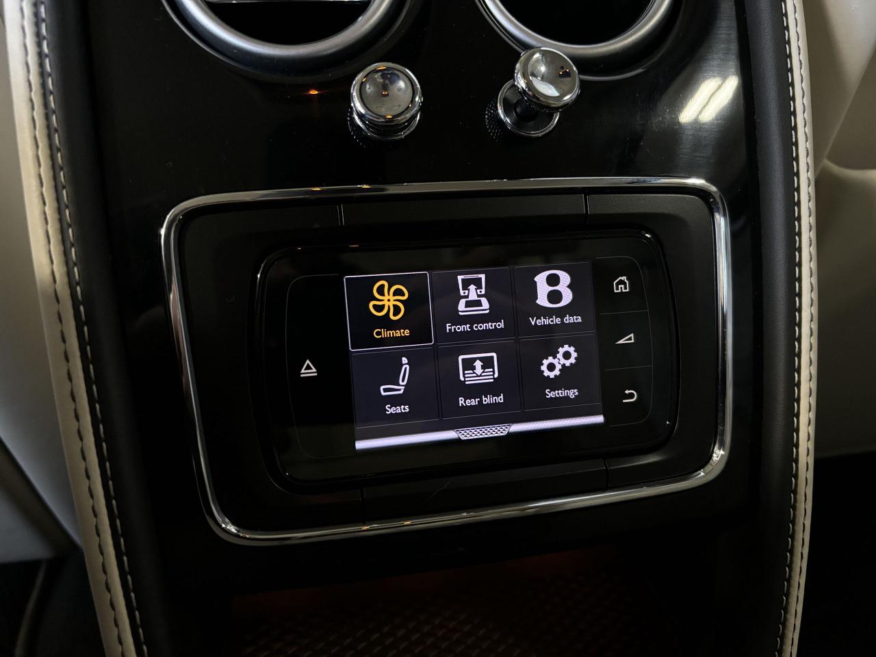 2016 Bentley FLYING SPUR W12|NO LUX TAX|NAV|MASSAGE|CREAMLEATHER|NAIMAUDIO| - Photo #25