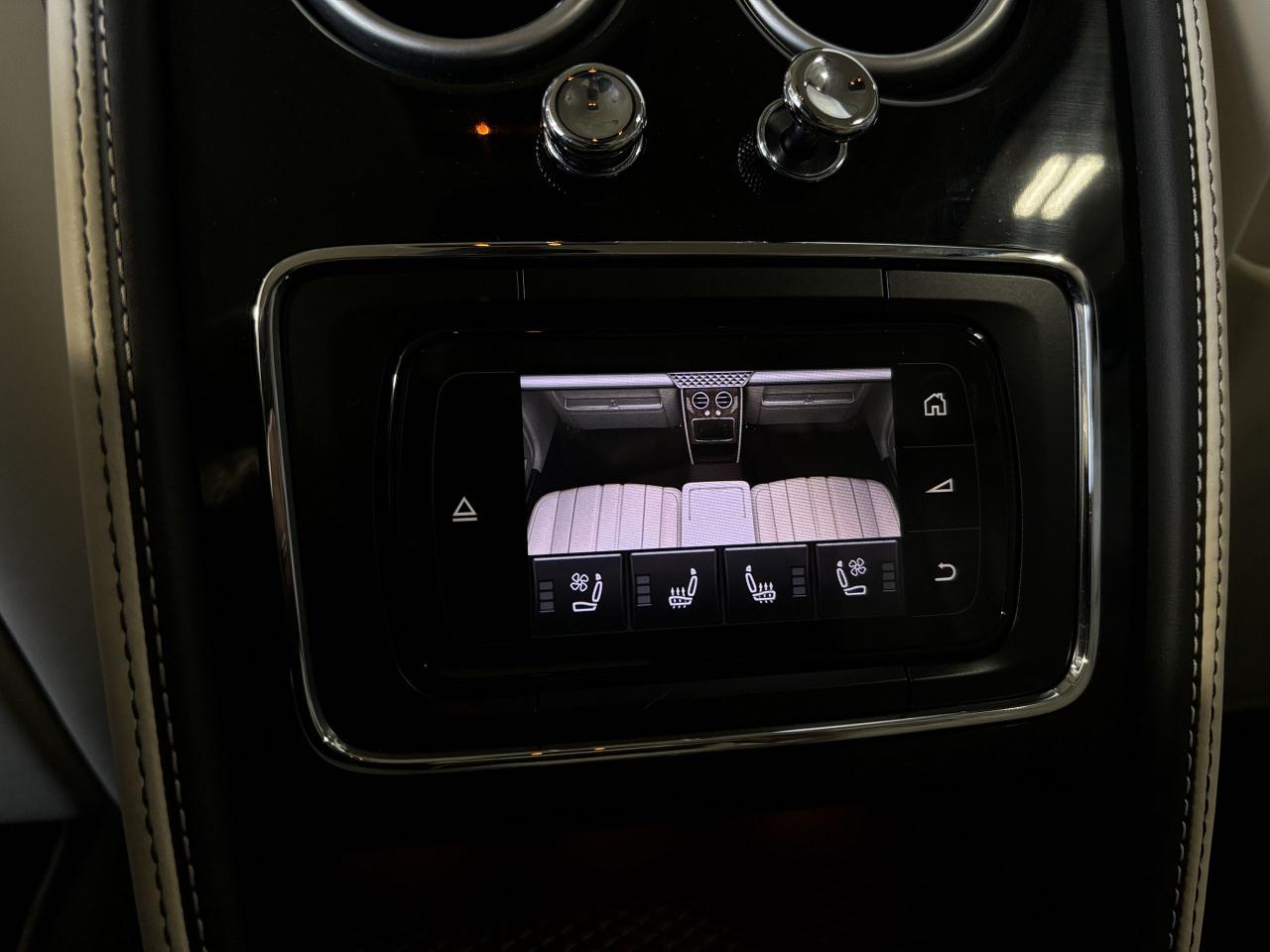 2016 Bentley FLYING SPUR W12|NO LUX TAX|NAV|MASSAGE|CREAMLEATHER|NAIMAUDIO| - Photo #26