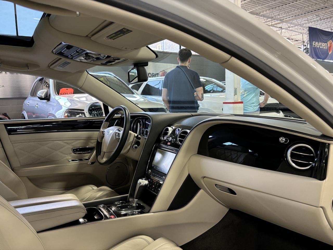 2016 Bentley FLYING SPUR W12|NO LUX TAX|NAV|MASSAGE|CREAMLEATHER|NAIMAUDIO| - Photo #29