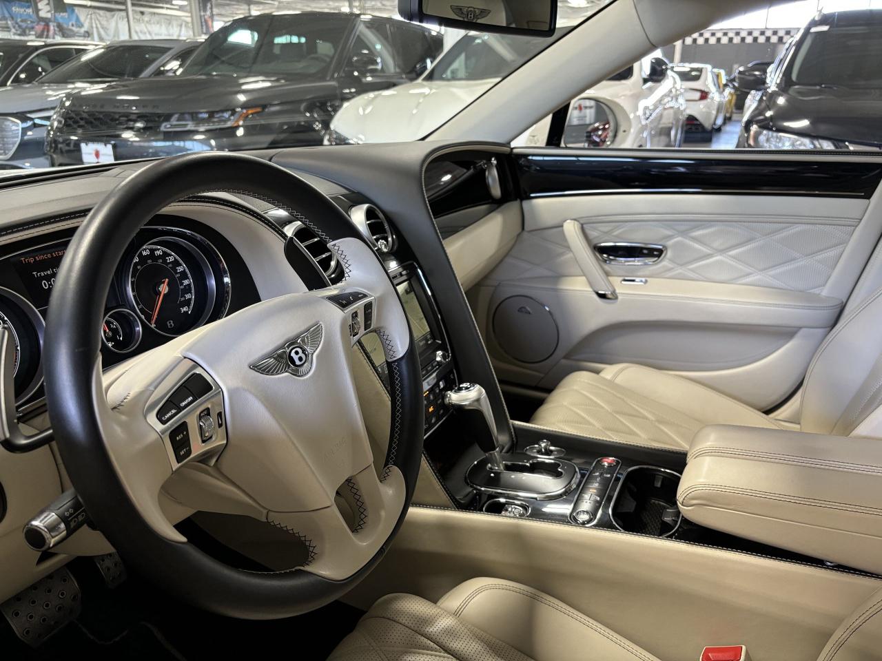 2016 Bentley FLYING SPUR W12|NO LUX TAX|NAV|MASSAGE|CREAMLEATHER|NAIMAUDIO| - Photo #34