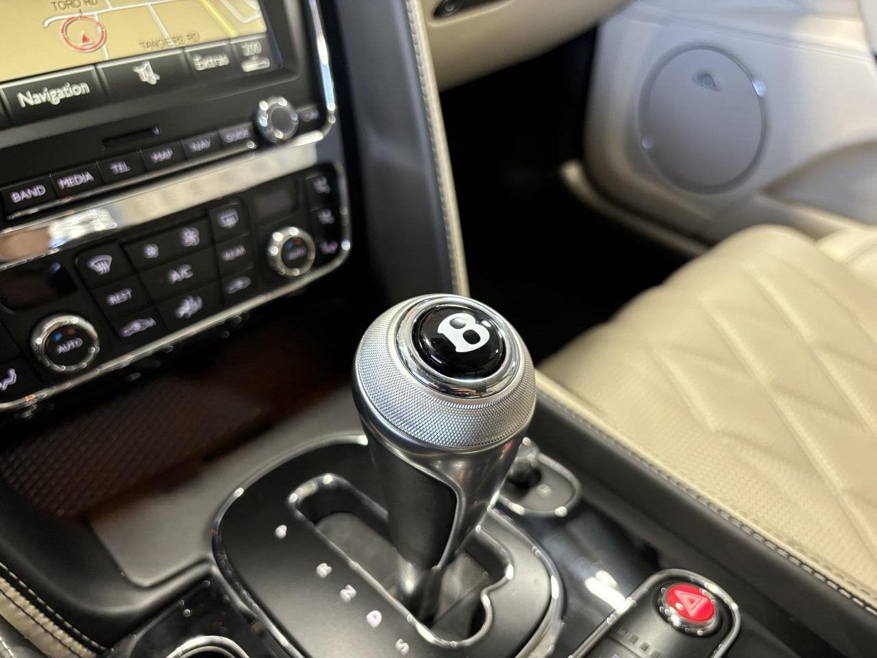 2016 Bentley FLYING SPUR W12|NO LUX TAX|NAV|MASSAGE|CREAMLEATHER|NAIMAUDIO| - Photo #42