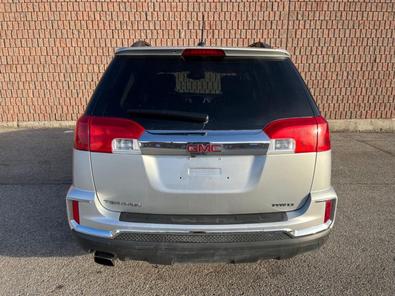 2017 GMC Terrain SLE |LOW KMS|CLEAN CARFAX|AWD|BACK-UP CAM|HEATED SEATS|REMOTE STARTER|POWER DRIVER SEATS| - Photo #5