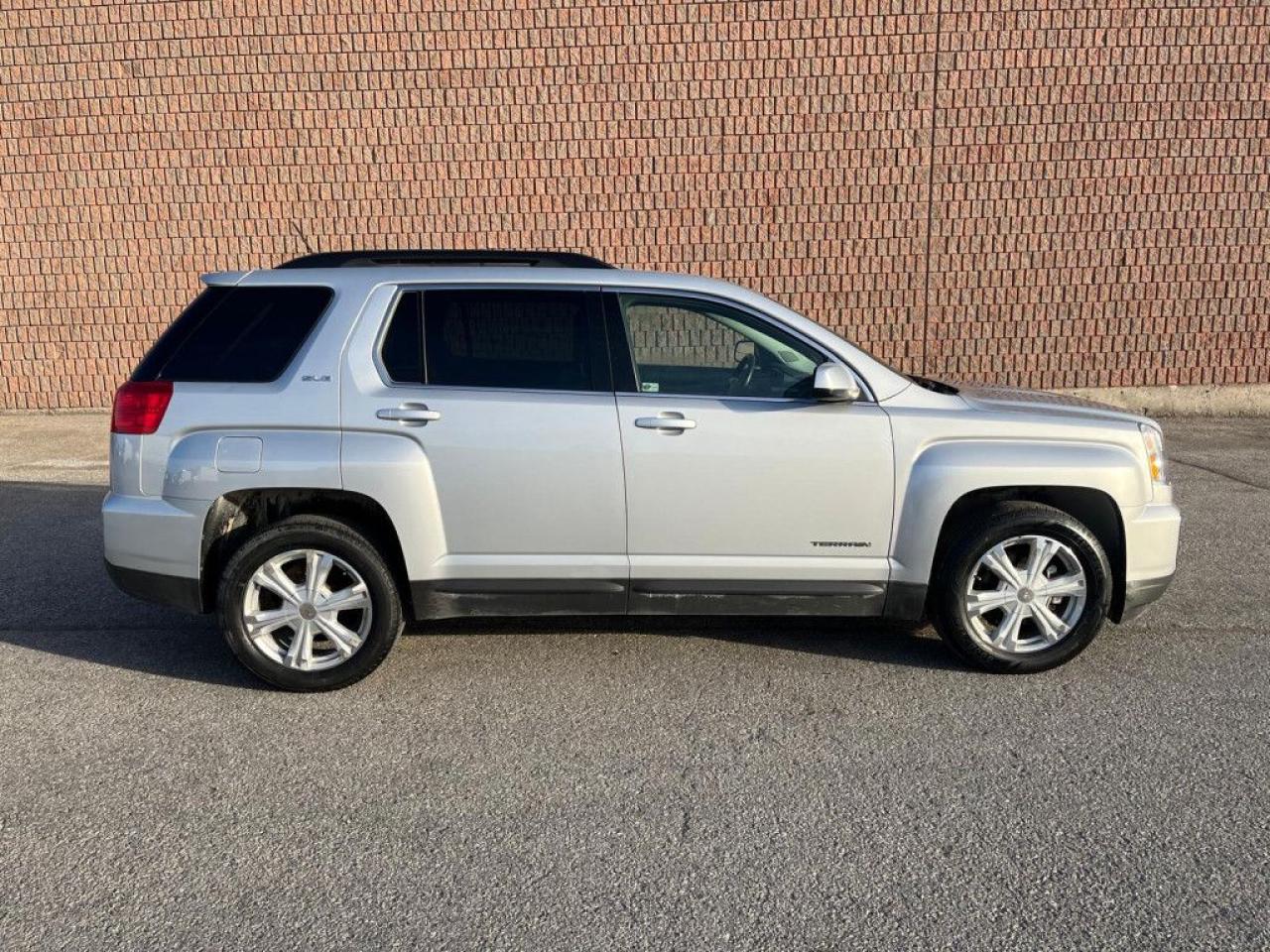 2017 GMC Terrain SLE |LOW KMS|CLEAN CARFAX|AWD|BACK-UP CAM|HEATED SEATS|REMOTE STARTER|POWER DRIVER SEATS| - Photo #7