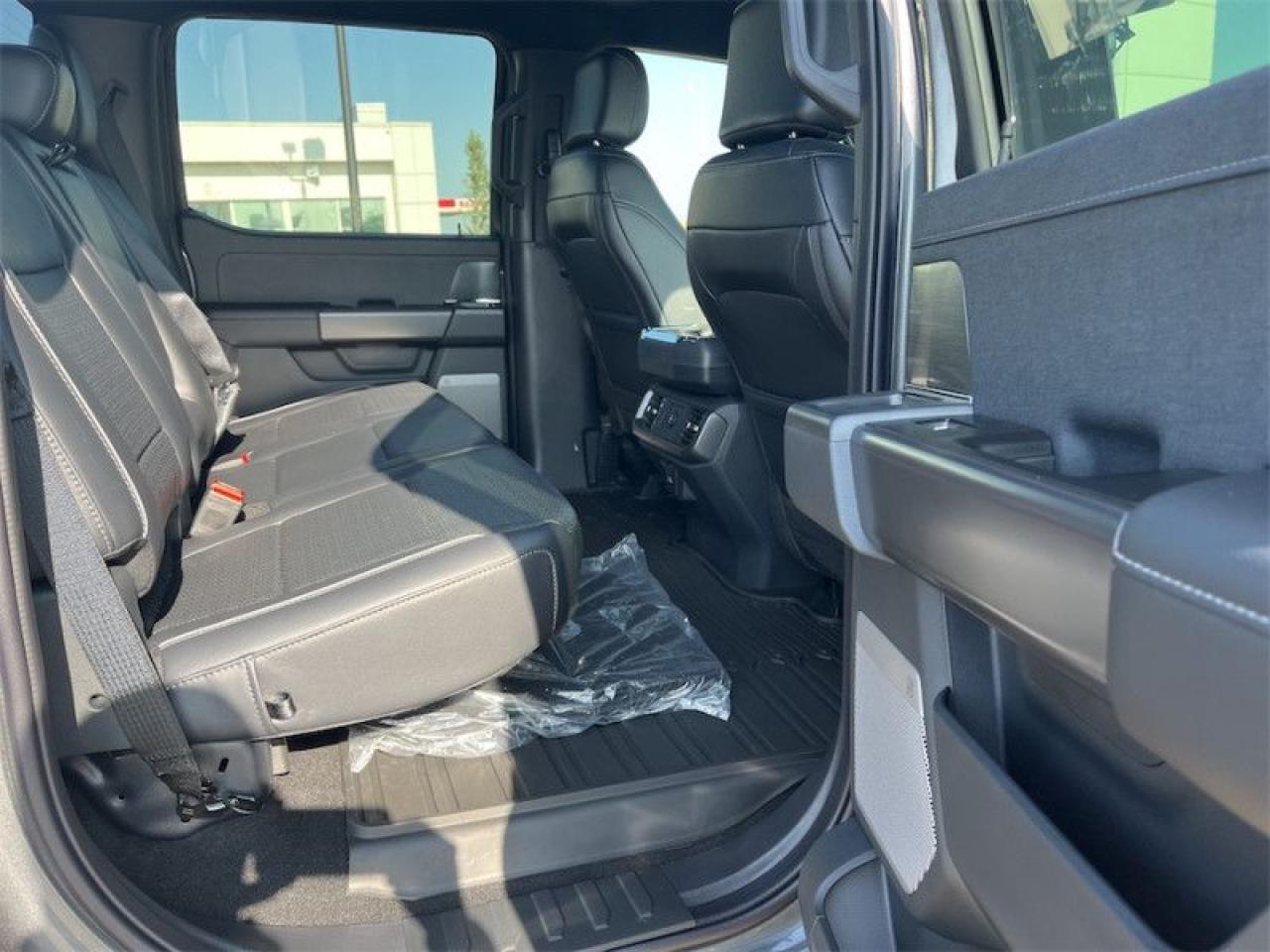2025 Ford F-150 Lariat  - Tow Package Photo5