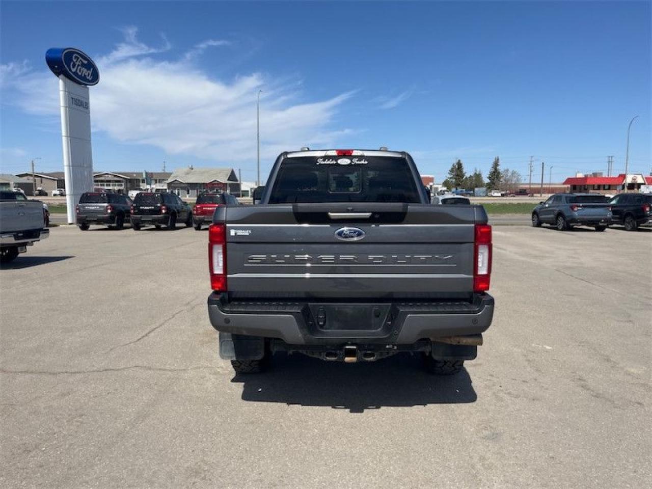 2022 Ford F-350 Super Duty Lariat  - Leather Seats Photo5