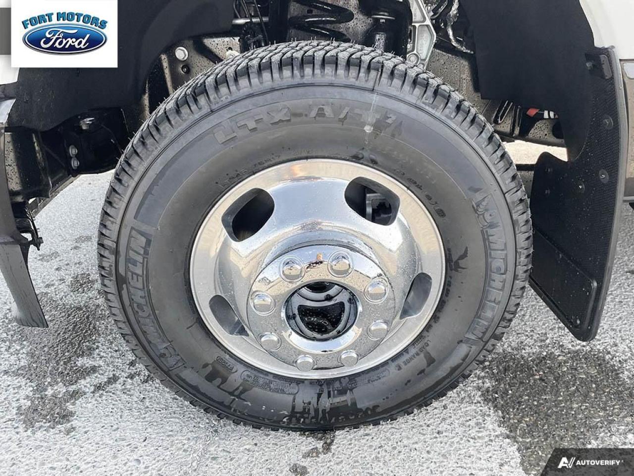 2025 Ford SUPERDUTY F-350® King Ranch® Photo5
