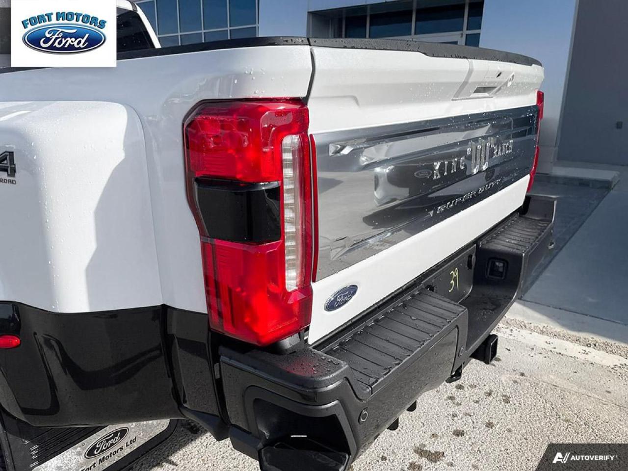 2025 Ford SUPERDUTY F-350® King Ranch® Photo5