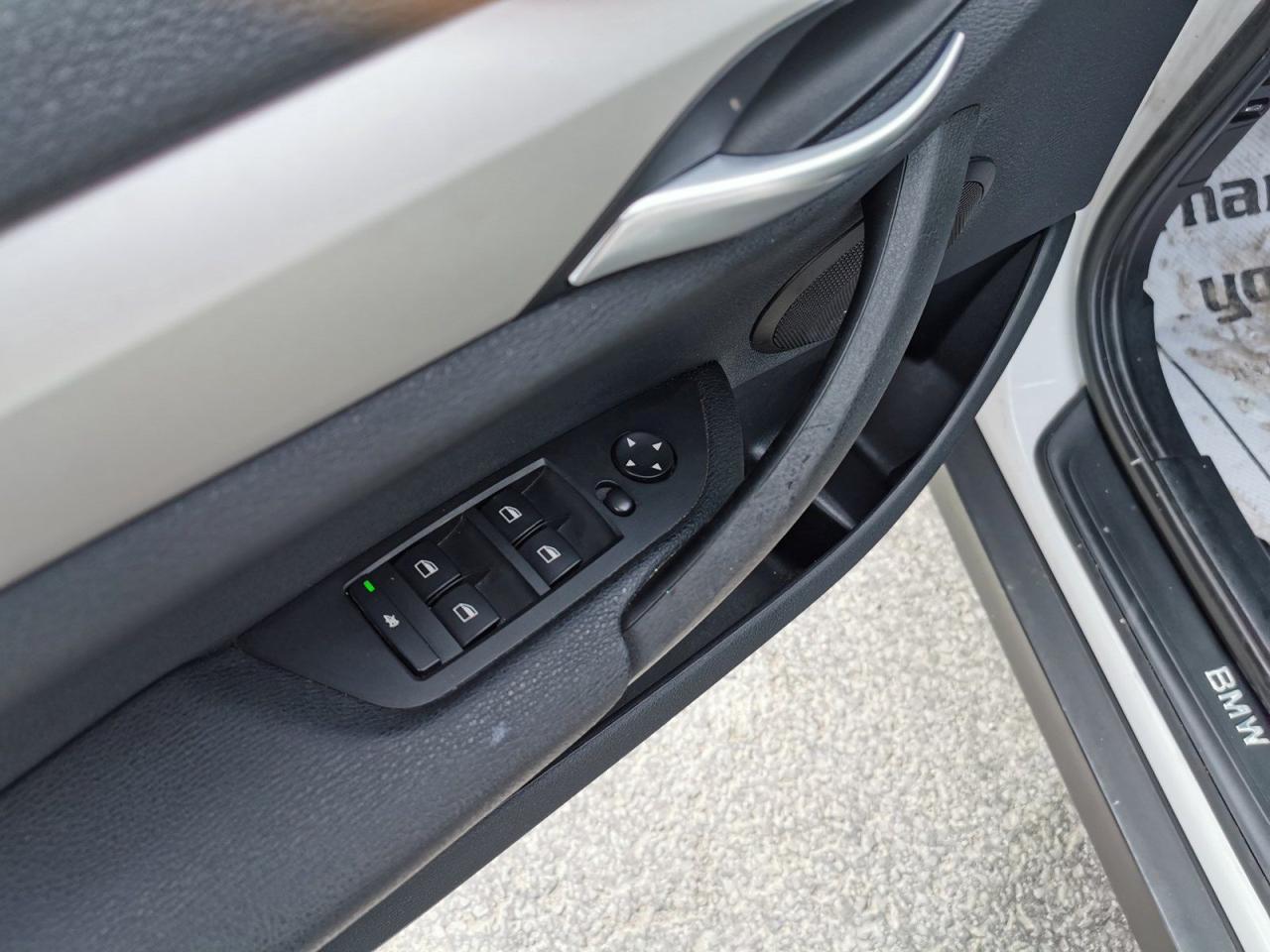 2015 BMW X1 28i xDrive - Photo #11