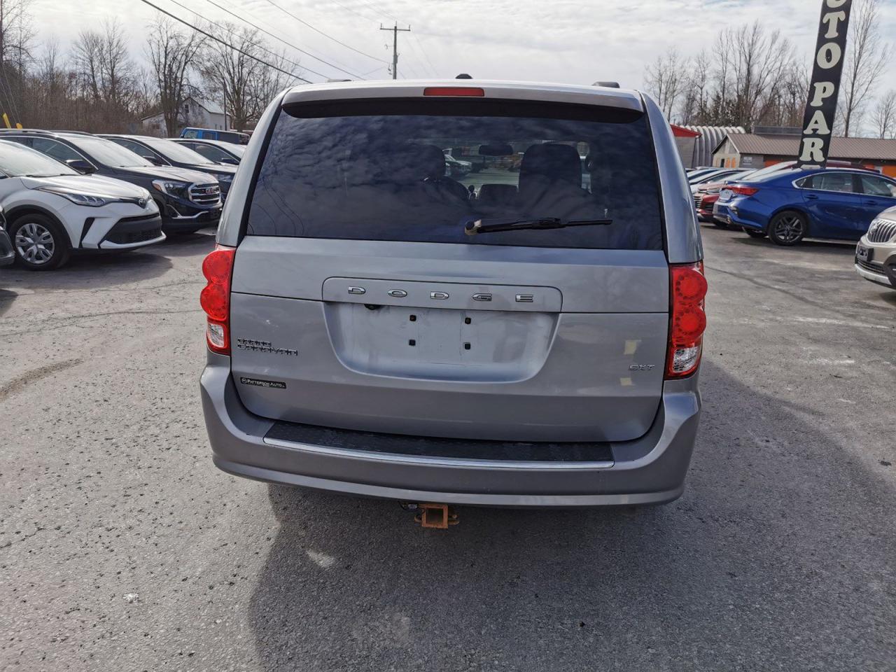 2019 Dodge Grand Caravan SE - Photo #6