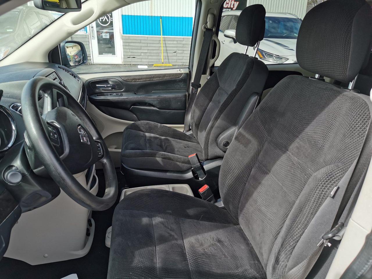 2019 Dodge Grand Caravan SE - Photo #12