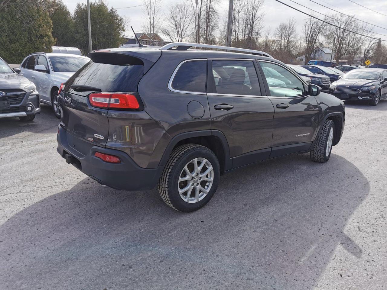 2014 Jeep Cherokee Latitude - Photo #5