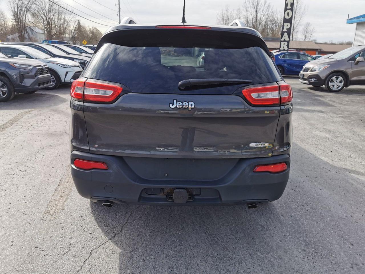2014 Jeep Cherokee Latitude - Photo #6