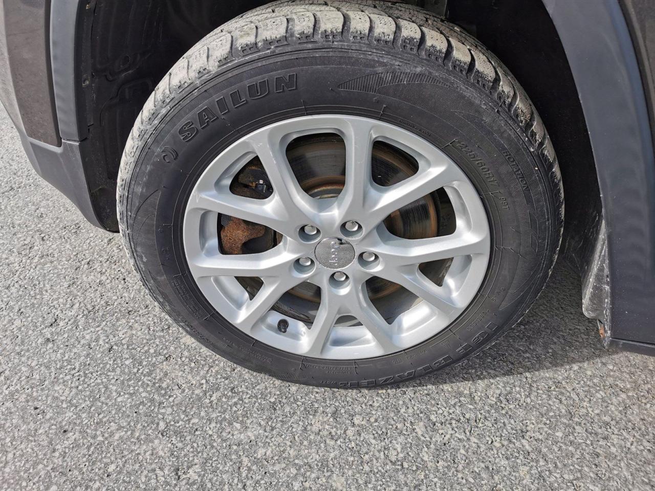 2014 Jeep Cherokee Latitude - Photo #9